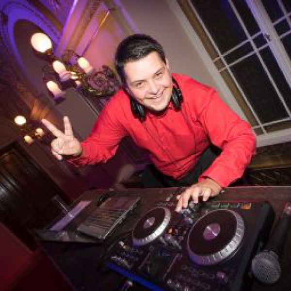 DJ DJ